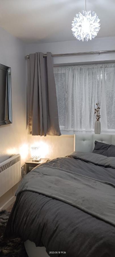 Lister Park Bradford Stylish 1Bed Coach House - Quiet & Tranquil Cottage & Parking Exterior foto