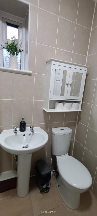 Lister Park Bradford Stylish 1Bed Coach House - Quiet & Tranquil Cottage & Parking Exterior foto